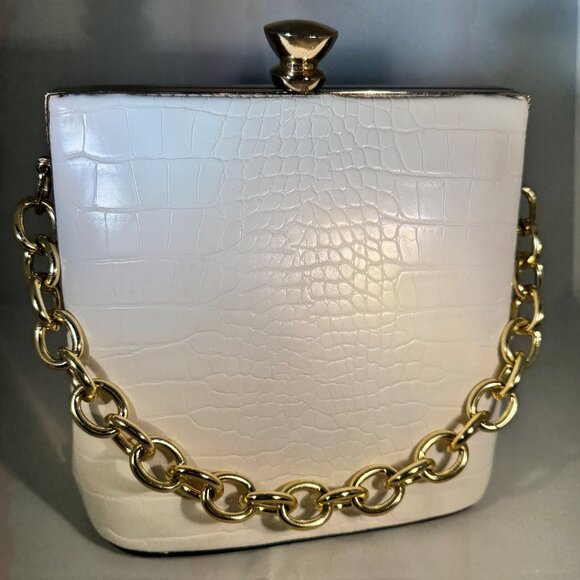 White Crossbody Snap Handbag - Picture 1 of 12